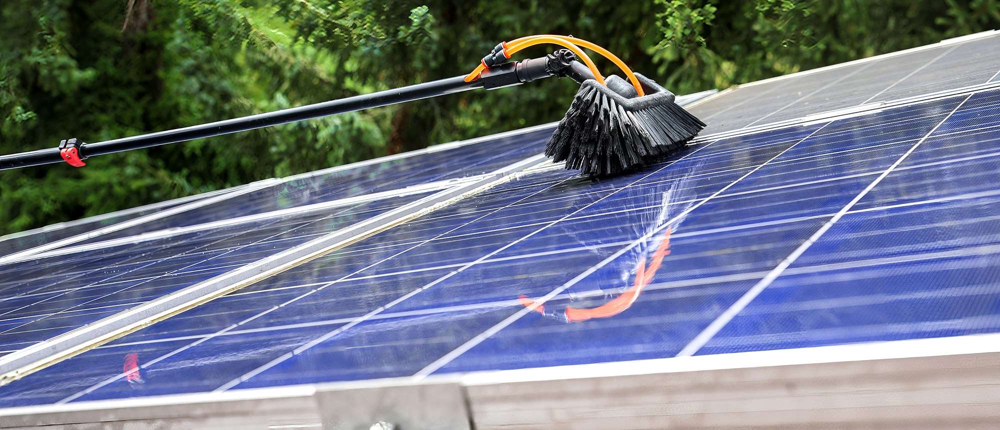 Rengøring af solceller i Odense, Kerteminde, Otterup på Fyn